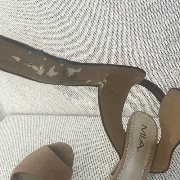 MIA Women's Brown Strappy Heels - Picture 5 of 16